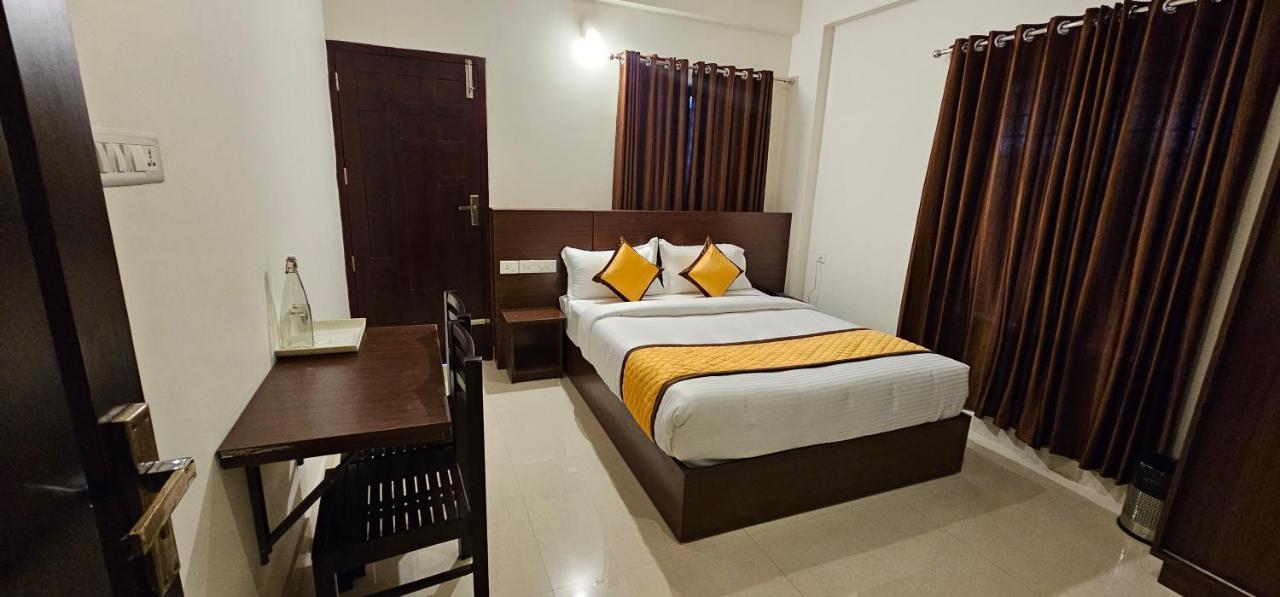 Blueway Residency Downtown Hotel تريفِندرم المظهر الخارجي الصورة