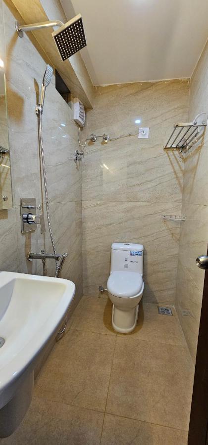 Blueway Residency Downtown Hotel تريفِندرم المظهر الخارجي الصورة