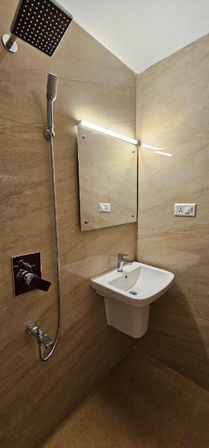 Blueway Residency Downtown Hotel تريفِندرم المظهر الخارجي الصورة