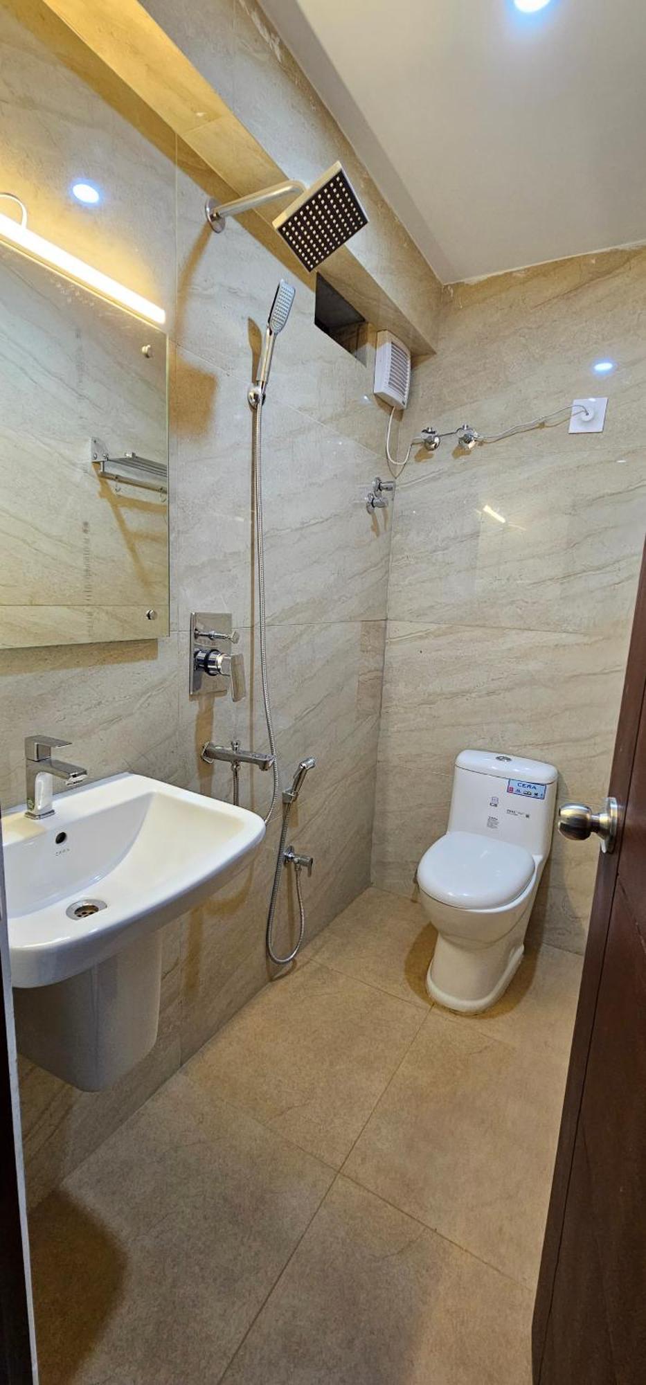 Blueway Residency Downtown Hotel تريفِندرم المظهر الخارجي الصورة