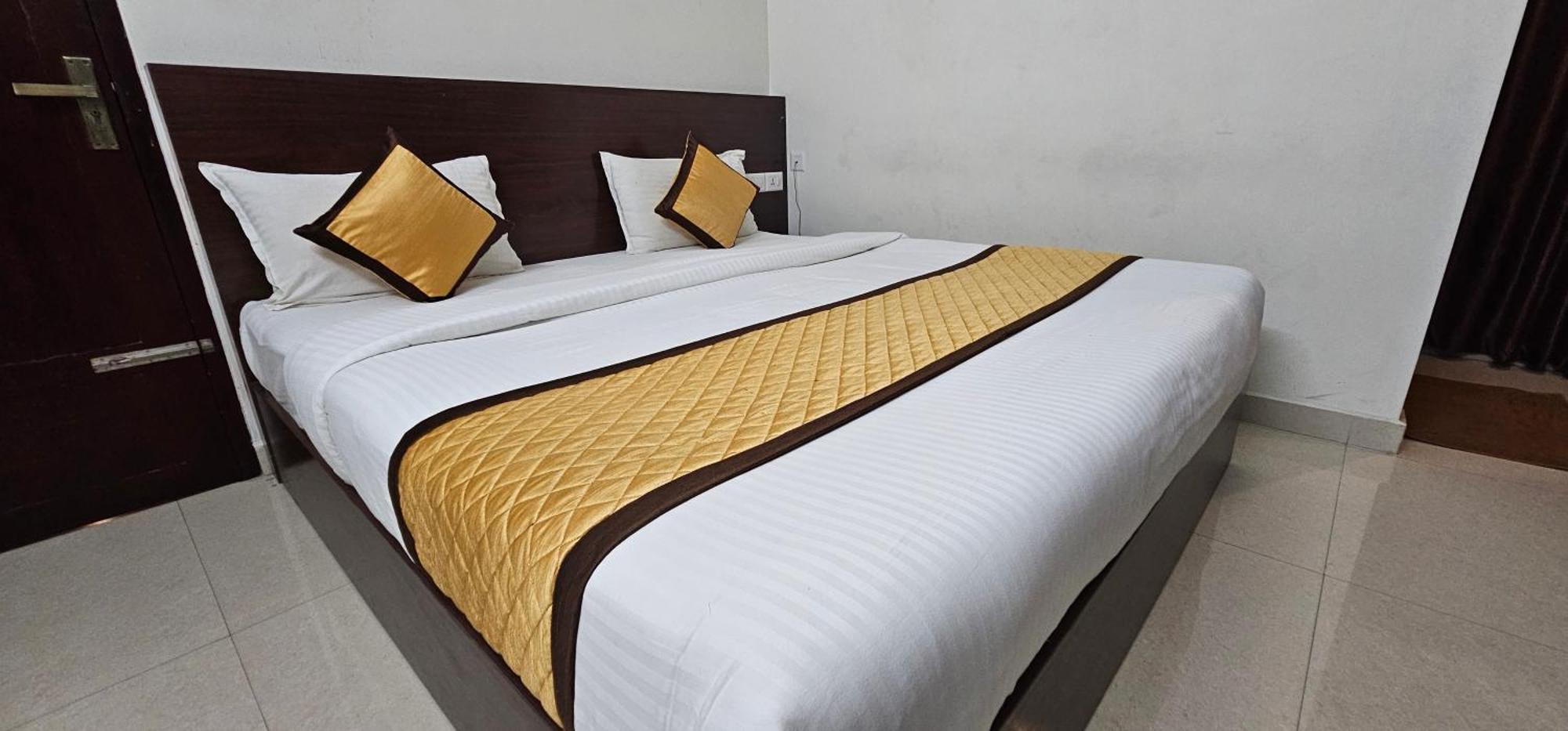 Blueway Residency Downtown Hotel تريفِندرم المظهر الخارجي الصورة
