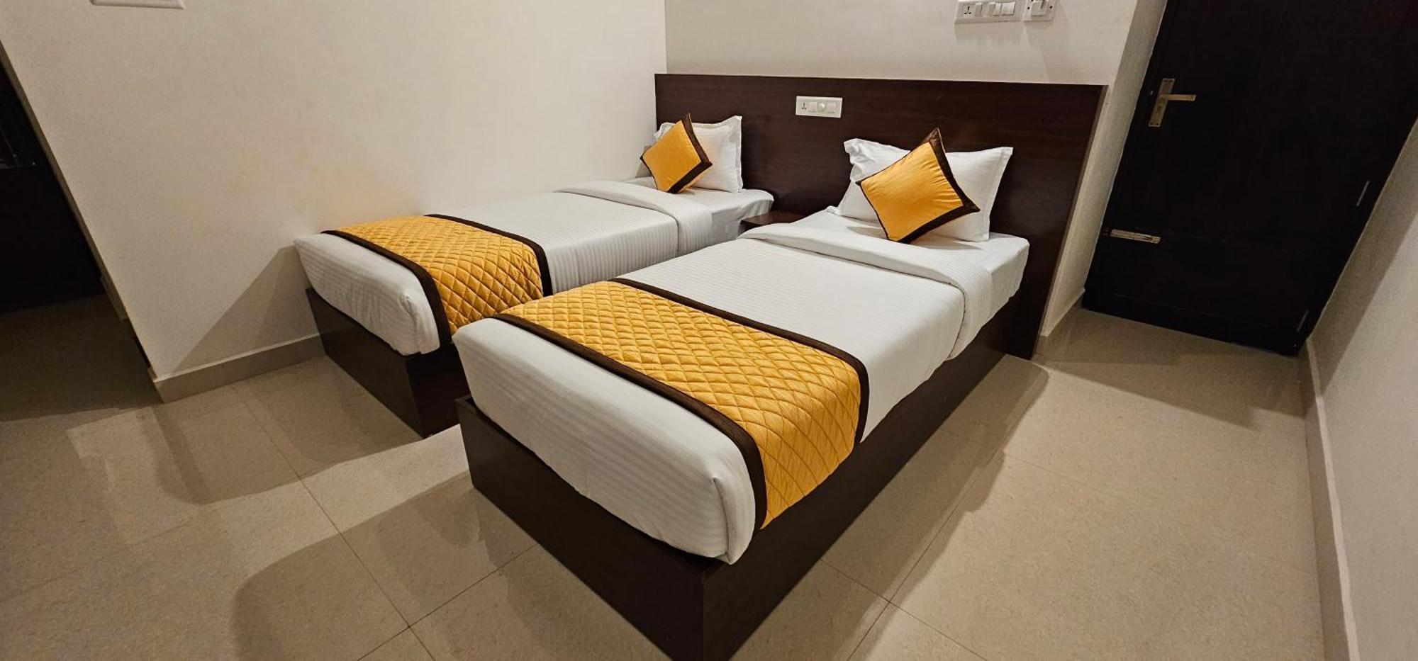 Blueway Residency Downtown Hotel تريفِندرم المظهر الخارجي الصورة