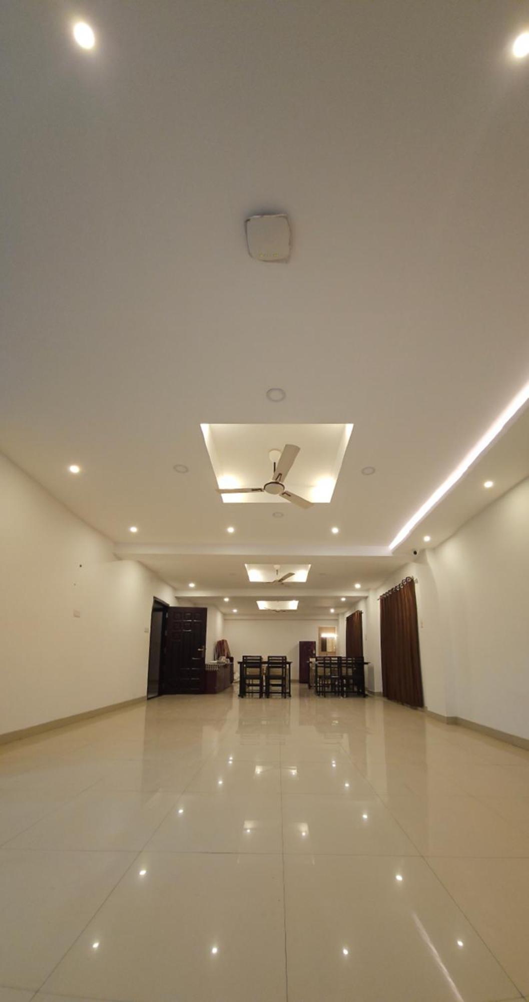 Blueway Residency Downtown Hotel تريفِندرم المظهر الخارجي الصورة